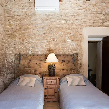 Beautiful In A Romantic Gateway Villa